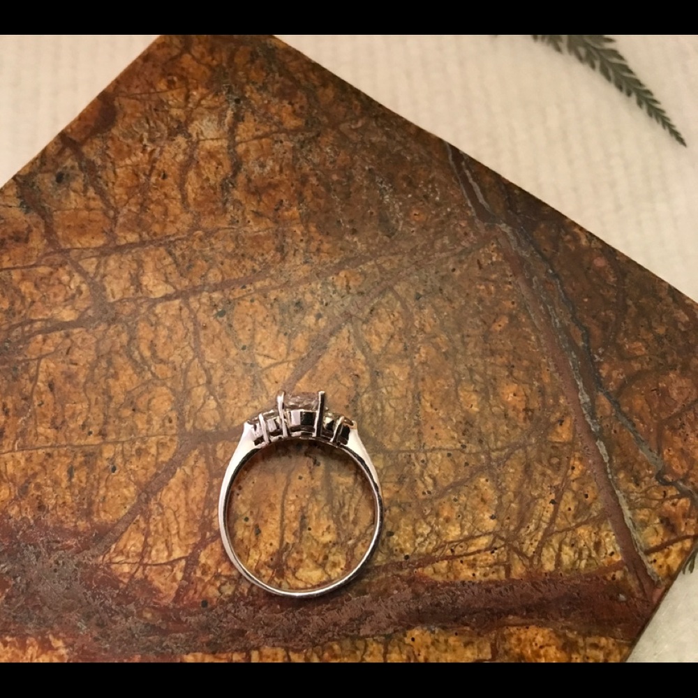 Sterling oval statement ring - Picture 2 of 5